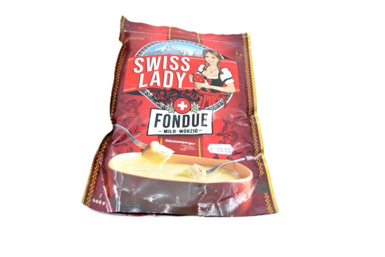 SwissLadyFondue